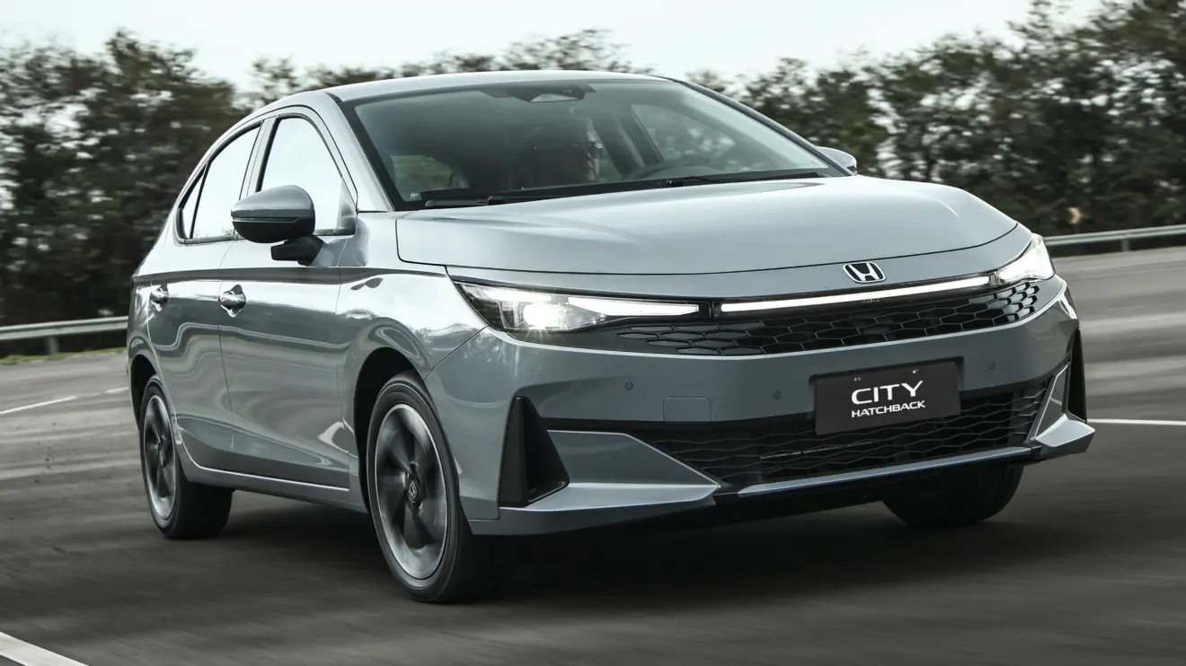 Honda City Hatch Touring 2027 cinza de frente