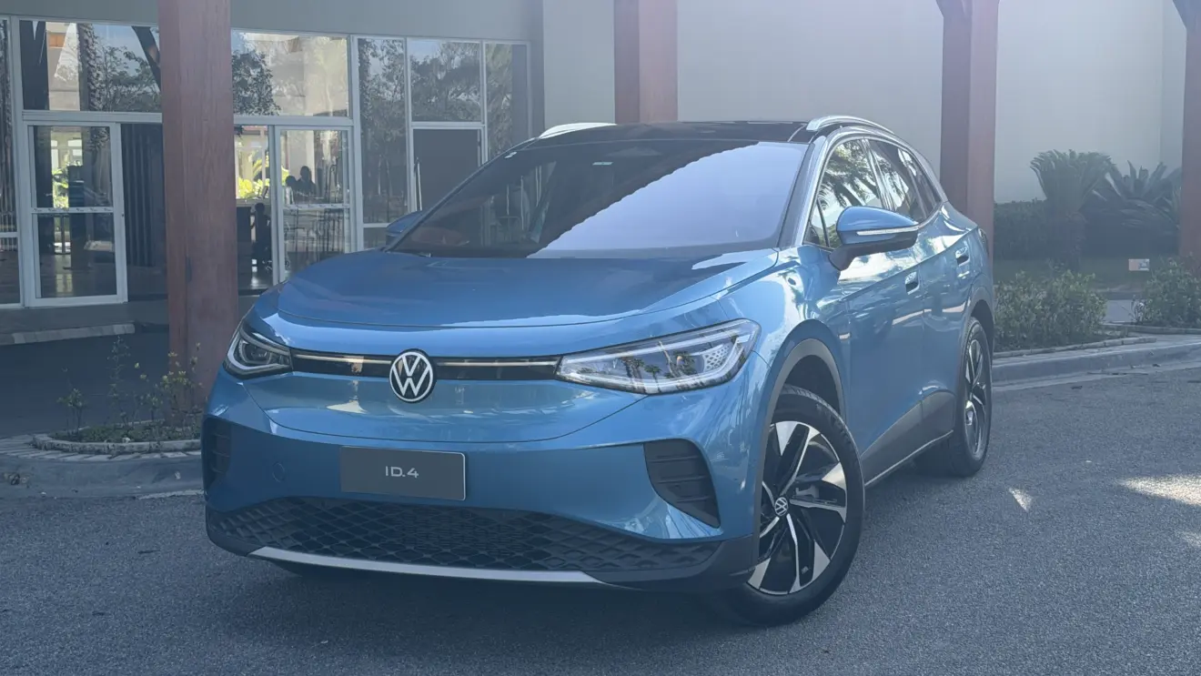 Volkswagen ID.4 2027 estático na cor azul