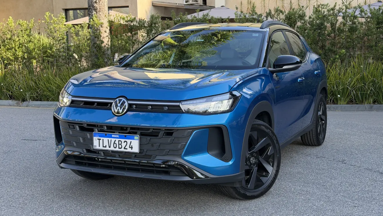 Volkswagen Tera High 200 TSI azul estático