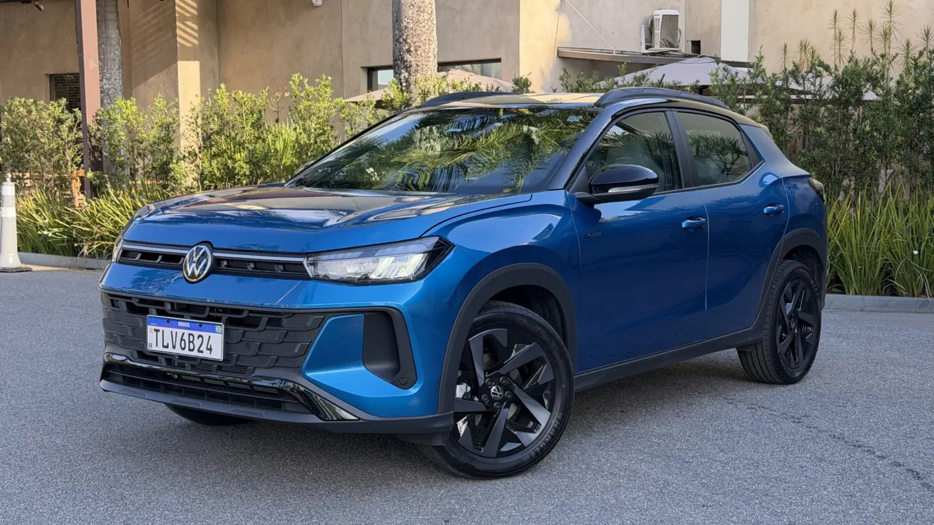 Volkswagen Tera High 200 TSI azul estático