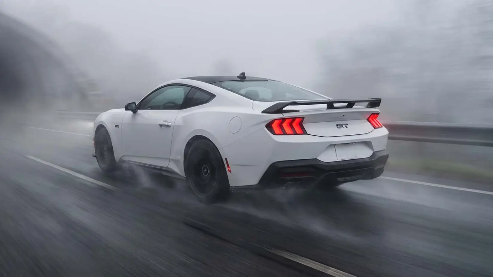 Ford Mustang GT volta ao Brasil R$ 80 mil mais barato que Dark Horse