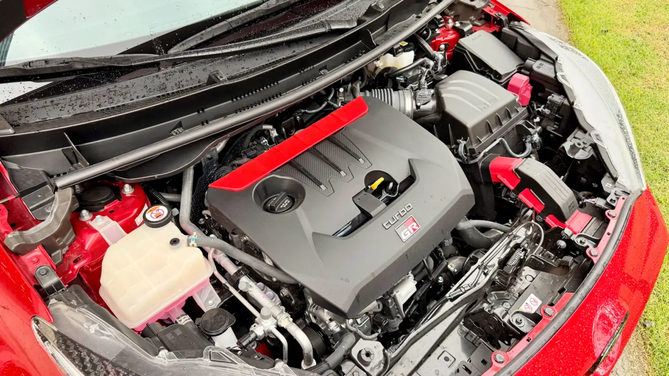 motor Toyota GR Yaris AT [Auto+ / João Brigato]