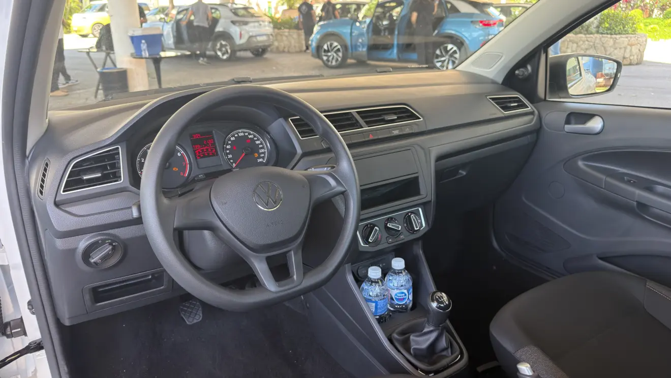 Volkswagen Saveiro Robust 2027 100% etanol/álcool Interior