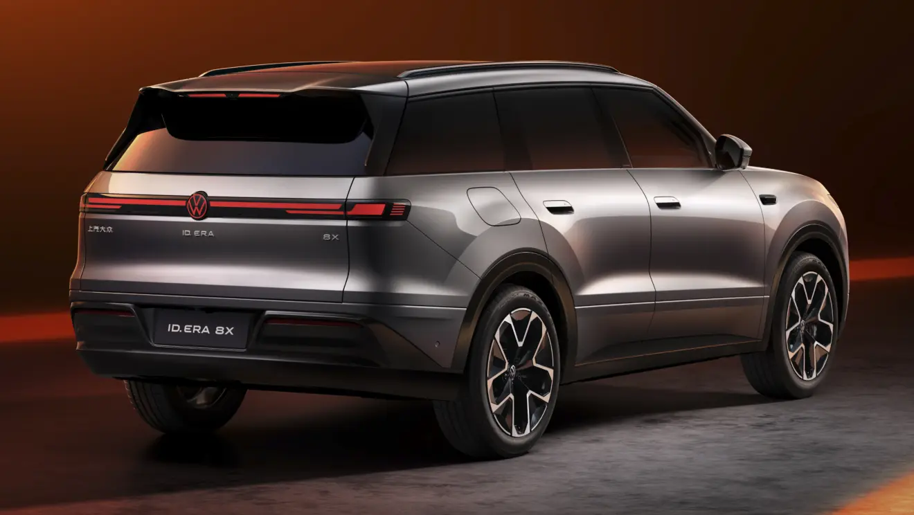 Volkswagen ID.Era 8X prata de traseira