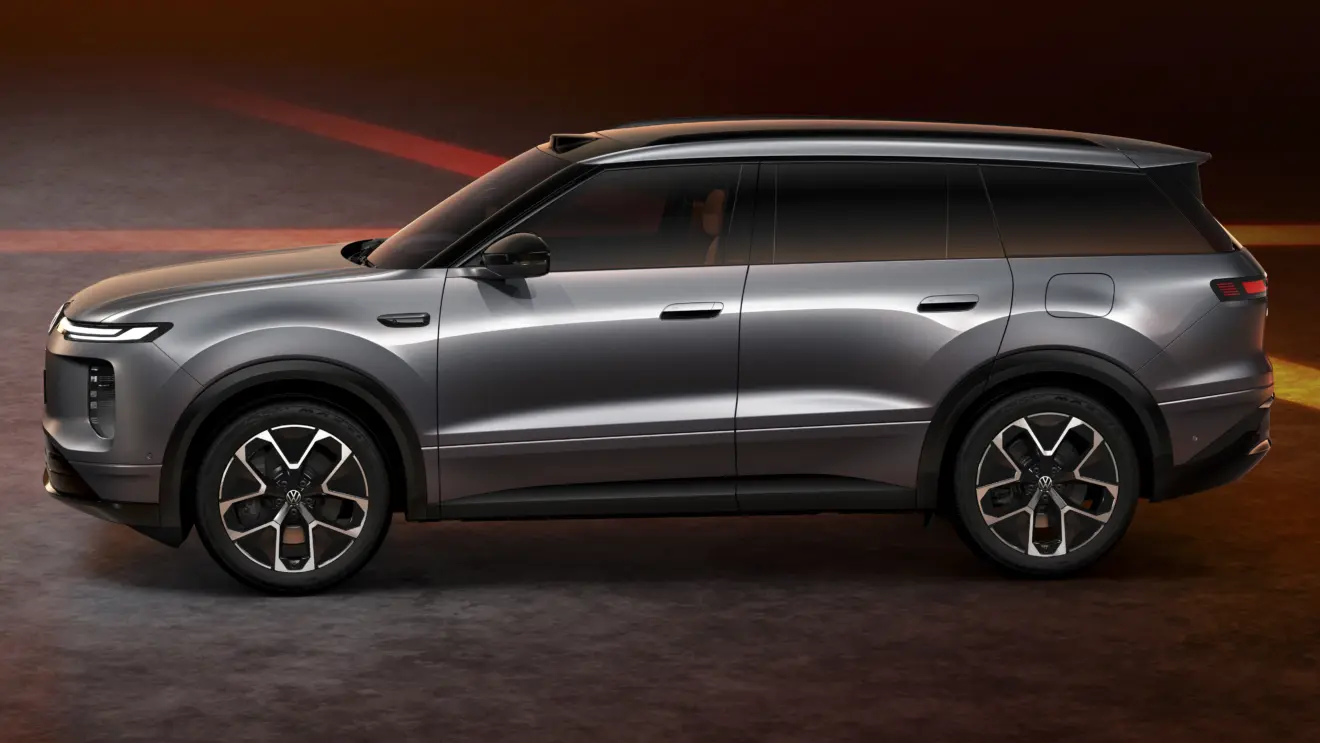 Volkswagen ID.Era 8X prata de lateral