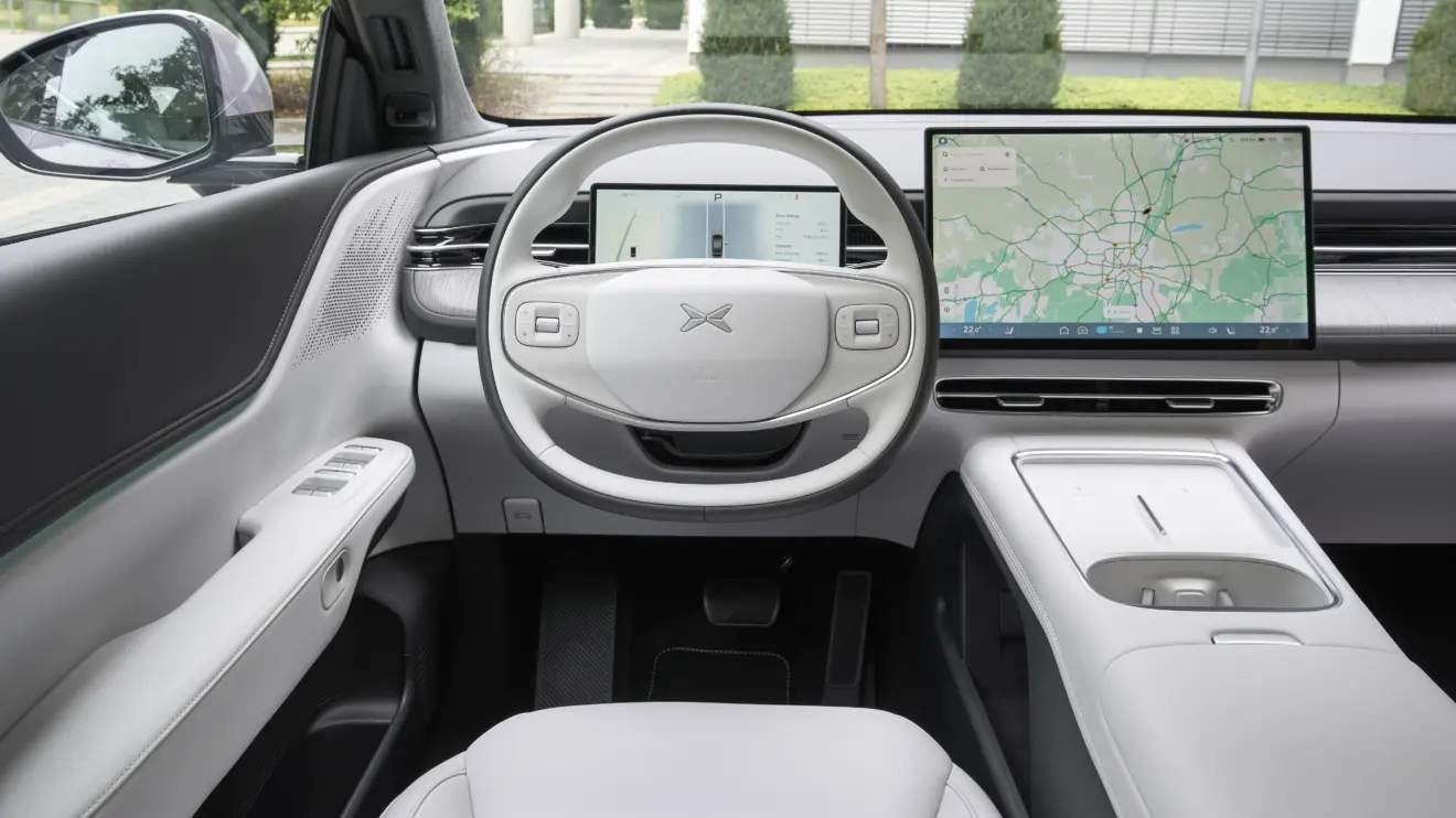 interior Xpeng G6 [divulgação]